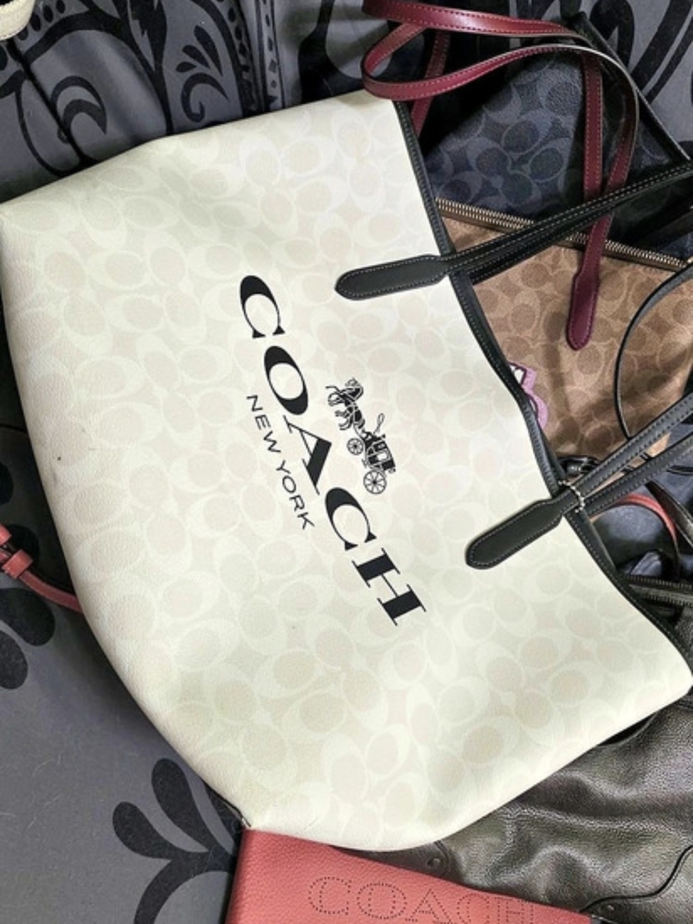 Coach City Tote Bag In Signature Canvas Black And White.